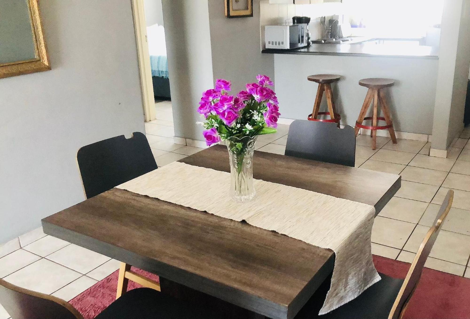 @Menlyn Place, Menlyn Maine, Pretoria - Accommodation Extérieur photo
